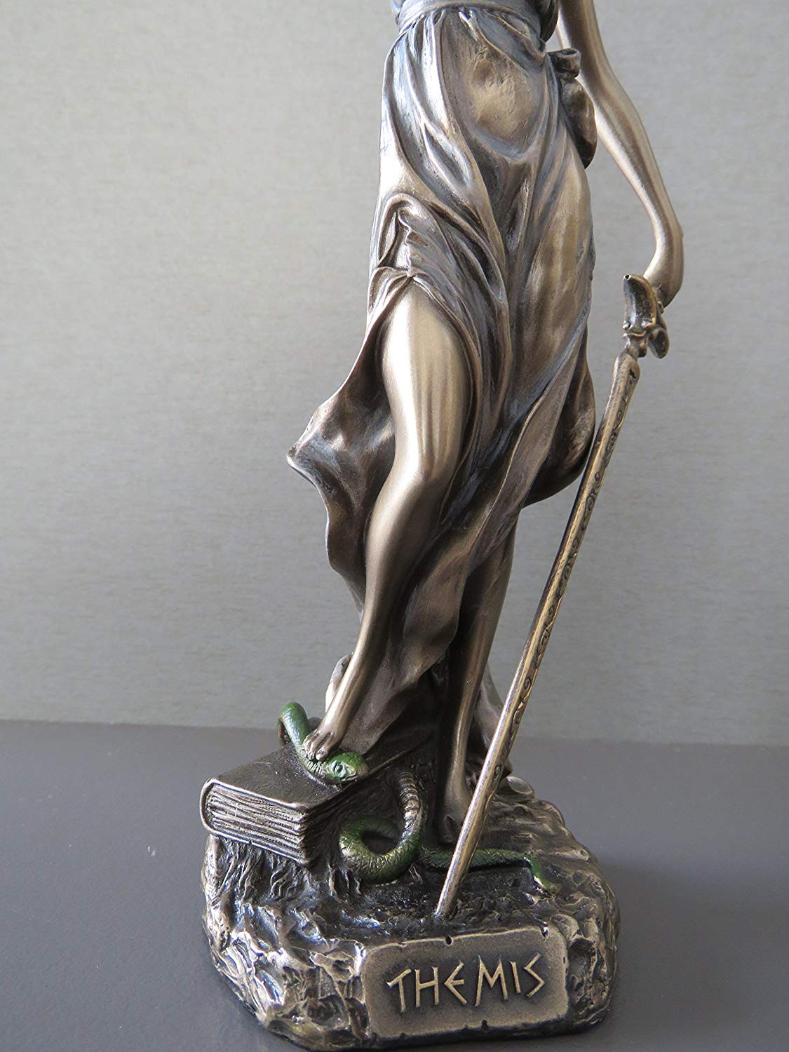 Θέμις (Διακοσμητικό Αγαλμα 20cm Ιδανικό για δώρο)